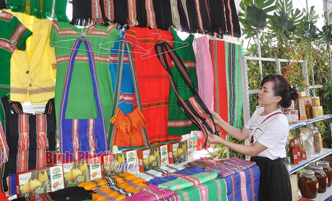 Southeast region’s culture, tourism, food introduced in Binh Phuoc